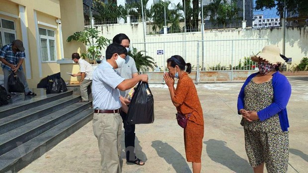 Supporting poor overseas Vietnamese in Cambodia